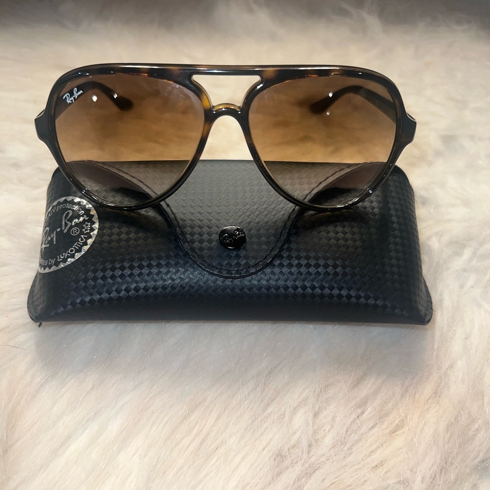 Ray-Ban Tortoise Sunglasses